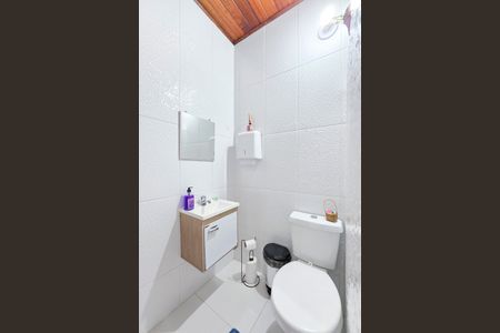 Casa para alugar com 100m², 2 quartos e 5 vagasBanheiro da Suíte 2