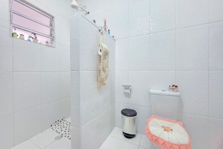 Casa para alugar com 100m², 2 quartos e 5 vagasBanheiro da Suíte 1