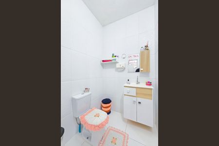 Casa para alugar com 100m², 2 quartos e 5 vagasBanheiro da Suíte 1