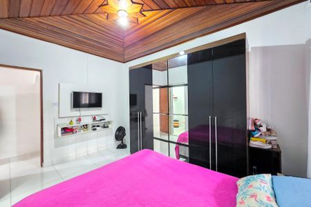 Casa para alugar com 100m², 2 quartos e 5 vagasSuíte 1