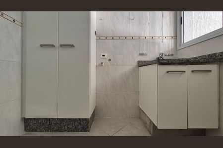 Casa de condomínio à venda com 131m², 3 quartos e 2 vagasLavanderia