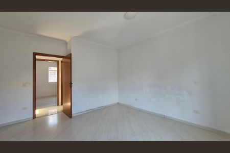 Casa de condomínio à venda com 131m², 3 quartos e 2 vagasSuíte