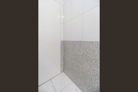 Casa para alugar com 80m², 2 quartos e 2 vagasBanheiro da Suíte
