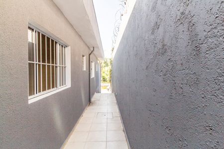 Casa para alugar com 80m², 2 quartos e 2 vagasEntrada