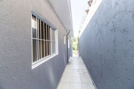 Casa para alugar com 80m², 2 quartos e 2 vagasCorredor