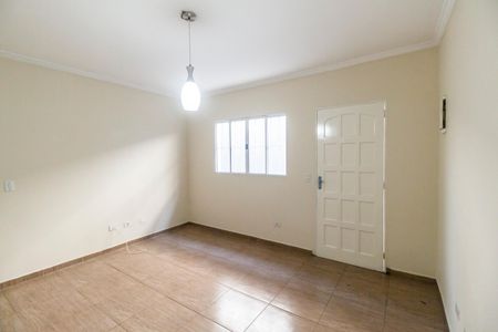 Casa para alugar com 80m², 2 quartos e 2 vagasSala