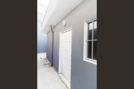 Casa para alugar com 80m², 2 quartos e 2 vagasEntrada