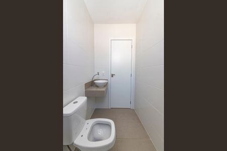 Apartamento à venda com 61m², 2 quartos e 2 vagas Apartamento à venda com 61m², 2 quartos e 2 vagasBanheiro da Suíte 1