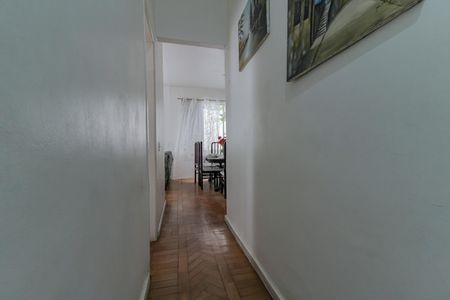 Apartamento à venda com 300m², 6 quartos e sem vaga Apartamento à venda com 300m², 6 quartos e sem vagaCorredor acesso a Sala