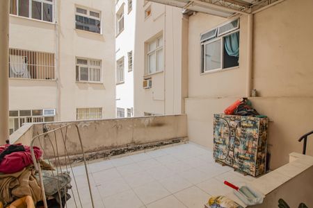 Apartamento à venda com 300m², 6 quartos e sem vaga Apartamento à venda com 300m², 6 quartos e sem vagaAcesso ao segundo pavimento / Varanda