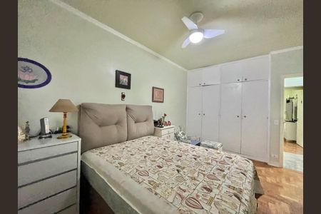 Casa à venda com 222m², 4 quartos e 3 vagasSuite