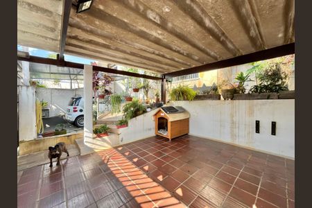 Casa à venda com 222m², 4 quartos e 3 vagasGaragem