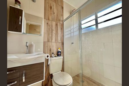 Casa à venda com 222m², 4 quartos e 3 vagasBanheiro da Suite Edícula