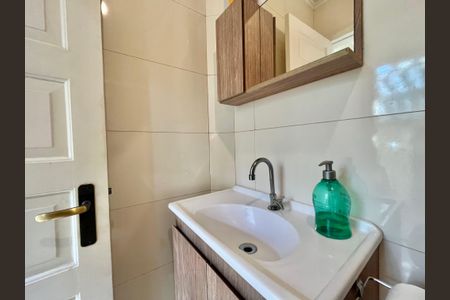 Casa à venda com 222m², 4 quartos e 3 vagasBanheiro de serviço