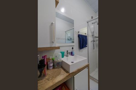 Casa à venda com 200m², 4 quartos e 2 vagas Casa à venda com 200m², 4 quartos e 2 vagasBanheiro 1