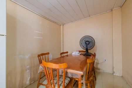 Casa à venda com 200m², 4 quartos e 2 vagas Casa à venda com 200m², 4 quartos e 2 vagasCozinha