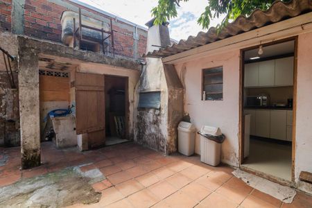 Casa à venda com 200m², 4 quartos e 2 vagas Casa à venda com 200m², 4 quartos e 2 vagasQuintal