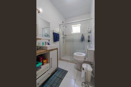 Casa à venda com 200m², 4 quartos e 2 vagas Casa à venda com 200m², 4 quartos e 2 vagasBanheiro