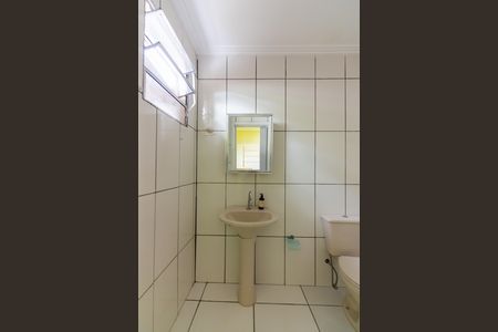Casa para alugar com 55m², 2 quartos e sem vaga Casa para alugar com 55m², 2 quartos e sem vagaBanheiro