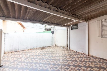 Casa para alugar com 55m², 2 quartos e sem vaga Casa para alugar com 55m², 2 quartos e sem vagaQuintal