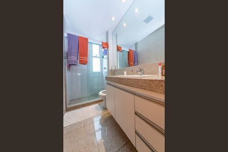 Apartamento à venda com 145m², 4 quartos e 3 vagasBanheiro Social