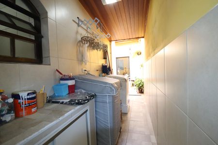 Casa à venda com 120m², 3 quartos e 2 vagasÁrea de Serviço