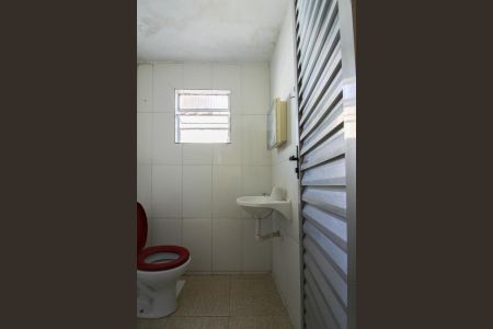 Casa para alugar com 60m², 2 quartos e sem vaga Casa para alugar com 60m², 2 quartos e sem vagaBanheiro