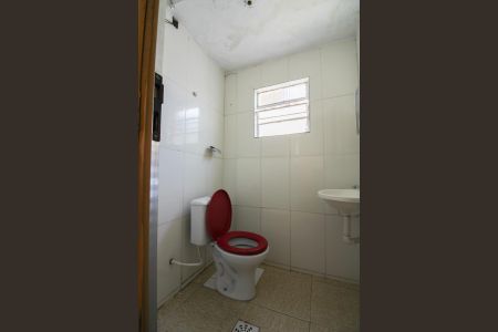 Casa para alugar com 60m², 2 quartos e sem vaga Casa para alugar com 60m², 2 quartos e sem vagaBanheiro