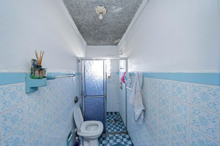 Casa à venda com 220m², 3 quartos e 2 vagasBanheiro