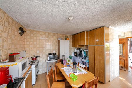 Casa à venda com 220m², 3 quartos e 2 vagasCozinha