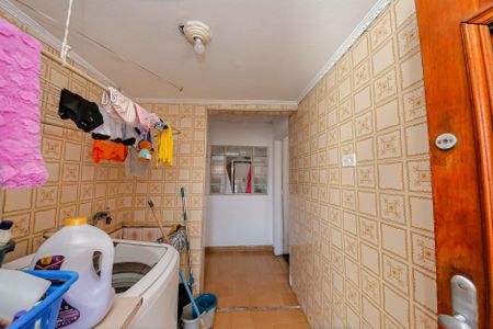 Casa à venda com 220m², 3 quartos e 2 vagasÁrea de Serviço