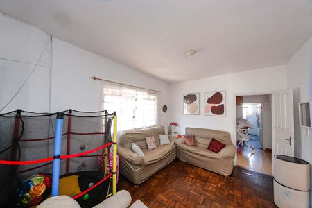 Casa à venda com 220m², 3 quartos e 2 vagasSala