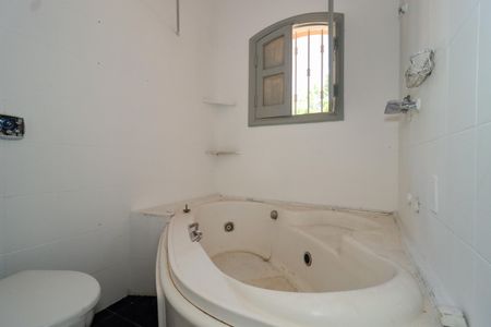 Casa para alugar com 1032m², 3 quartos e 3 vagasBanheiro da Suíte 2