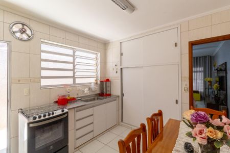 Casa à venda com 150m², 2 quartos e 2 vagasCozinha