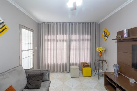 Casa à venda com 150m², 2 quartos e 2 vagasSala