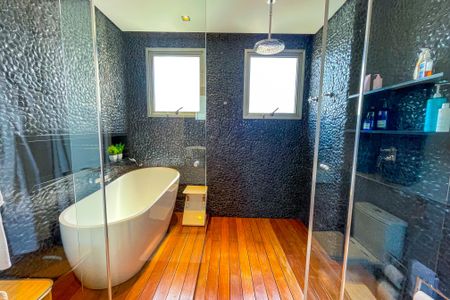 Apartamento à venda com 271m², 3 quartos e 4 vagasBanheiro da Suíte master