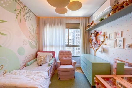 Apartamento à venda com 271m², 3 quartos e 4 vagasSuite 1