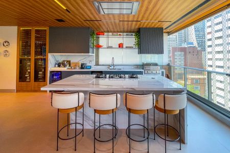 Apartamento à venda com 271m², 3 quartos e 4 vagasVaranda Sala /Área gourmet