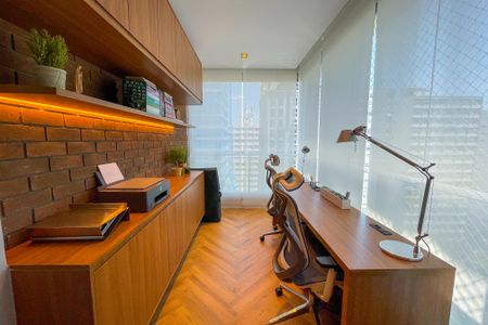 Apartamento à venda com 271m², 3 quartos e 4 vagasEscritório