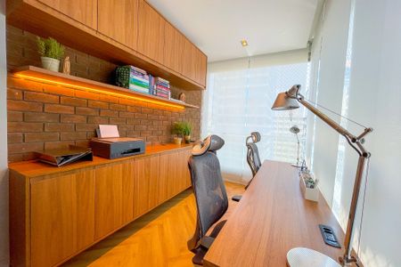 Apartamento à venda com 271m², 3 quartos e 4 vagasEscritório