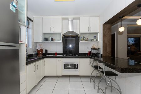 Apartamento à venda com 92m², 3 quartos e 2 vagasCozinha e Área de Serviço