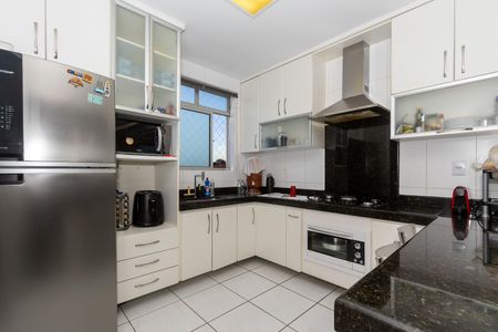 Apartamento à venda com 92m², 3 quartos e 2 vagasCozinha e Área de Serviço