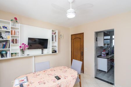 Apartamento à venda com 56m², 2 quartos e 1 vaga Apartamento à venda com 56m², 2 quartos e 1 vagaSala