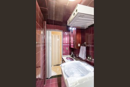 Apartamento à venda com 56m², 2 quartos e 1 vaga Apartamento à venda com 56m², 2 quartos e 1 vagaBanheiro