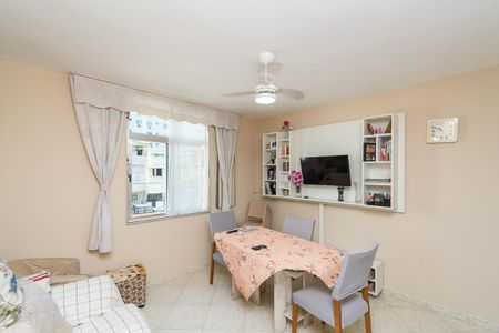 Apartamento à venda com 56m², 2 quartos e 1 vaga Apartamento à venda com 56m², 2 quartos e 1 vagaSala