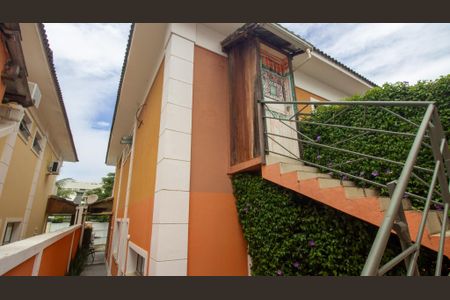 Casa à venda com 251m², 5 quartos e 4 vagasEntrada para o Estúdio