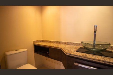 Casa à venda com 251m², 5 quartos e 4 vagasLavabo