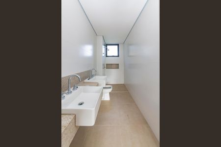 Apartamento à venda com 168m², 4 quartos e 3 vagasBanheiro da Suíte 1