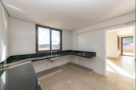 Apartamento à venda com 168m², 4 quartos e 3 vagasCozinha