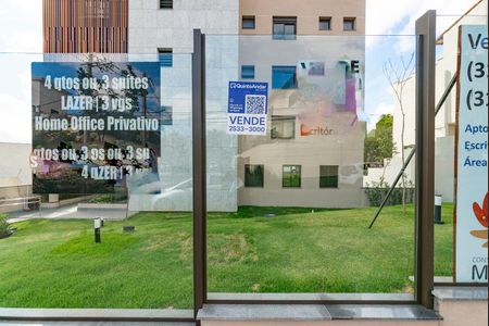 Apartamento à venda com 168m², 4 quartos e 3 vagasPlaquinha